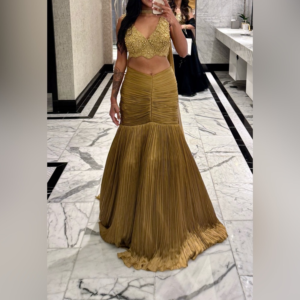 Mermaid style lehenga 3 pieces (pleated mermaid skirt, blouse, dupatta)